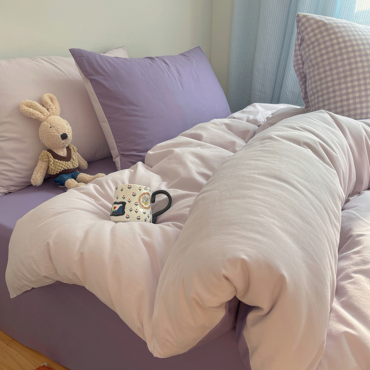 91家纺网 家纺一手货源 找家纺 三朵家纺 2026新款ins风全棉纯色双拼水洗棉四件套极简风系列 香芋奶昔