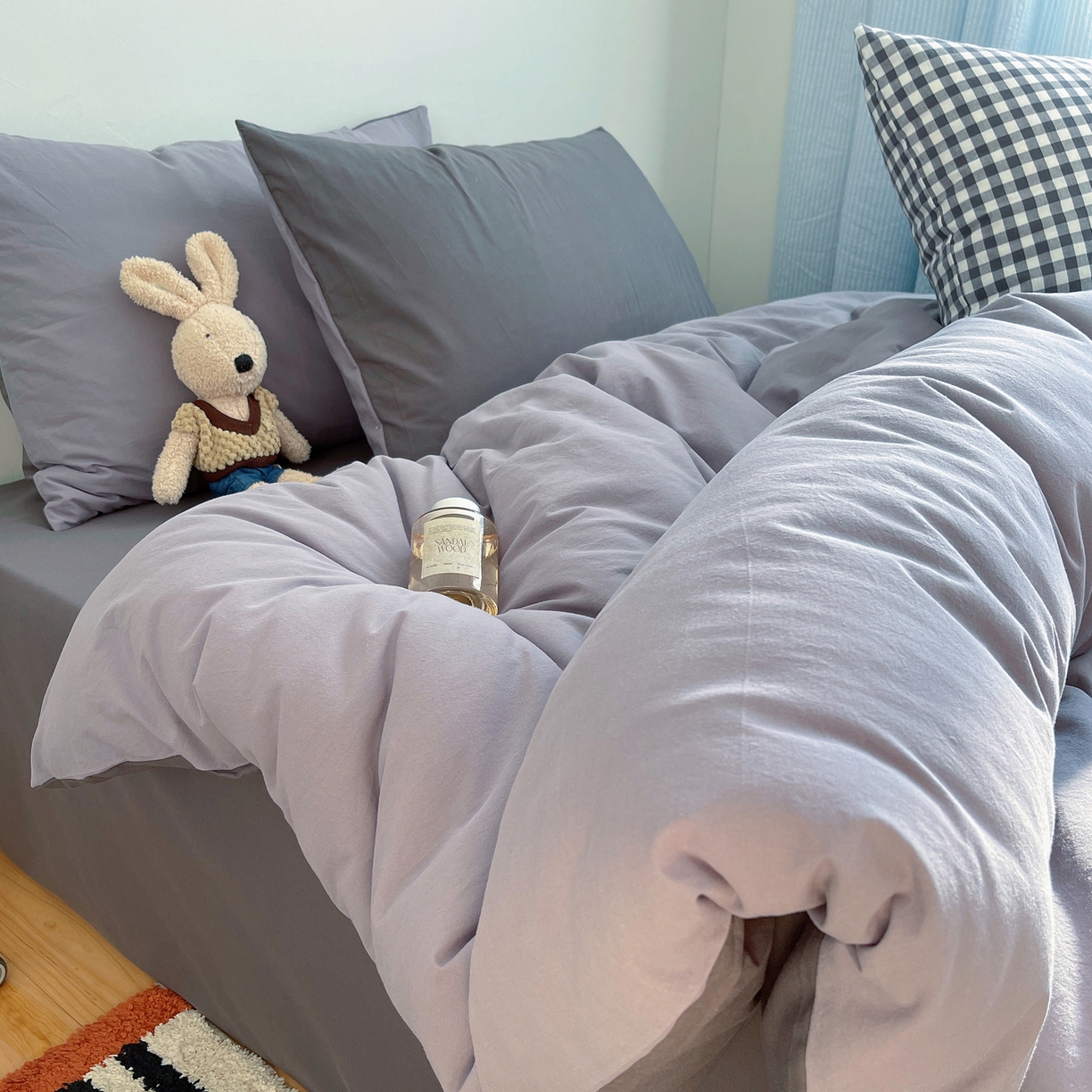 91家纺网 家纺一手货源 找家纺 三朵家纺 2026新款ins风全棉纯色双拼水洗棉四件套极简风系列 烟墨灰