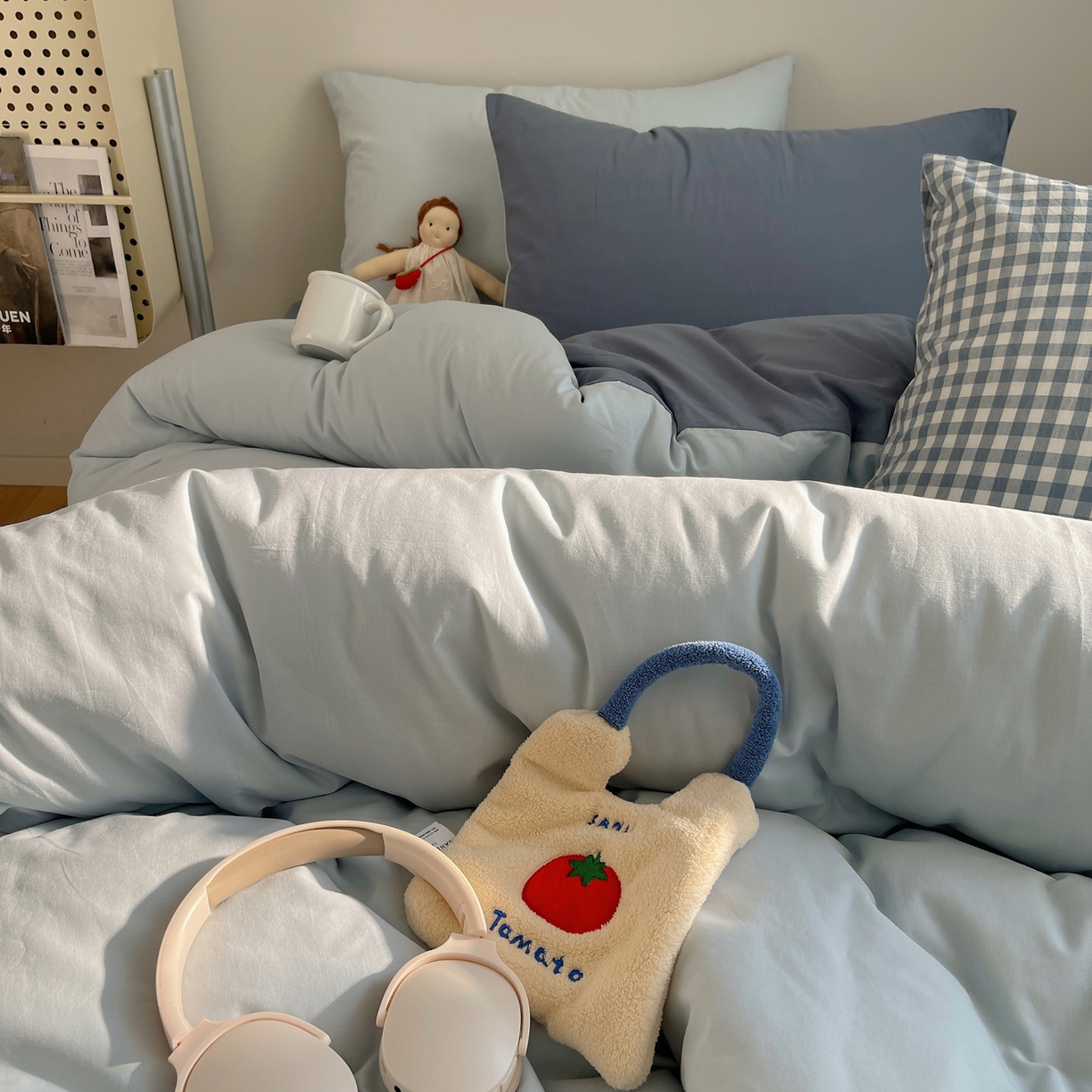 91家纺网 家纺一手货源 找家纺 三朵家纺 2026新款ins风全棉纯色双拼水洗棉四件套极简风系列 蓝韵雾纱