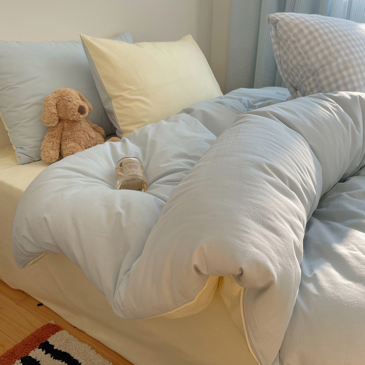 91家纺网 家纺一手货源 找家纺 三朵家纺 2026新款ins风全棉纯色双拼水洗棉四件套极简风系列 浅蓝芝士