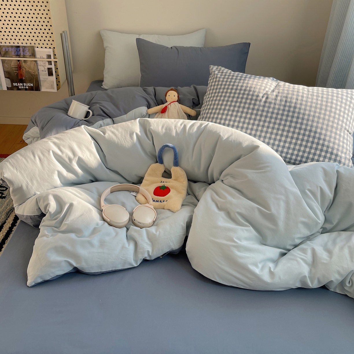 91家纺网 家纺一手货源 找家纺 三朵家纺 2026新款ins风全棉纯色双拼水洗棉四件套极简风系列 蓝韵雾纱