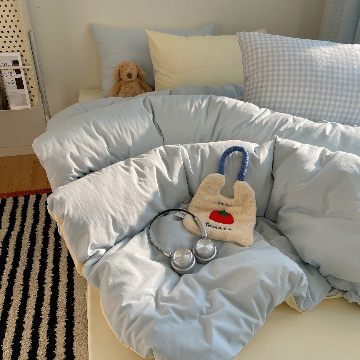 91家纺网 家纺一手货源 找家纺 三朵家纺 2026新款ins风全棉纯色双拼水洗棉四件套极简风系列 浅蓝芝士