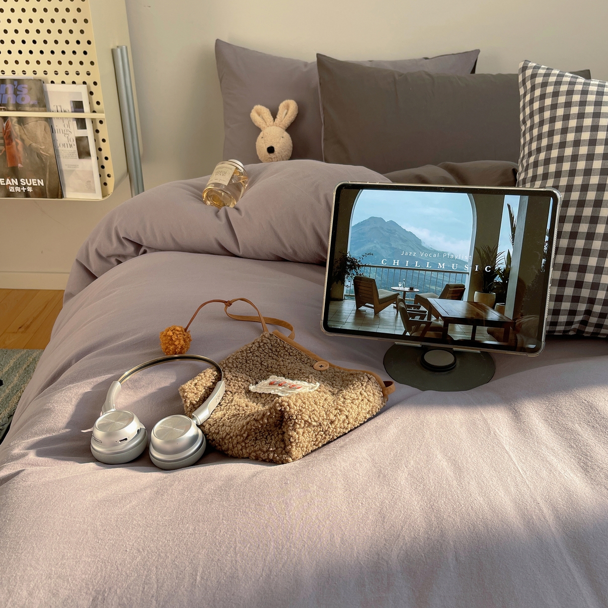 91家纺网 家纺一手货源 找家纺 三朵家纺 2026新款ins风全棉纯色双拼水洗棉四件套极简风系列 烟墨灰