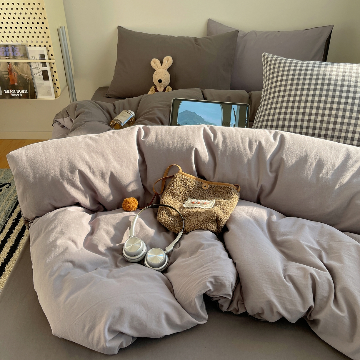 91家纺网 家纺一手货源 找家纺 （总）三朵家纺 2026新款ins风全棉纯色双拼水洗棉四件套极简风系列