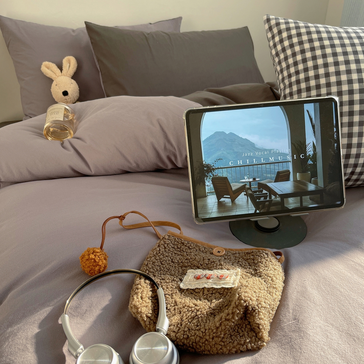 91家纺网 家纺一手货源 找家纺 三朵家纺 2026新款ins风全棉纯色双拼水洗棉四件套极简风系列 烟墨灰