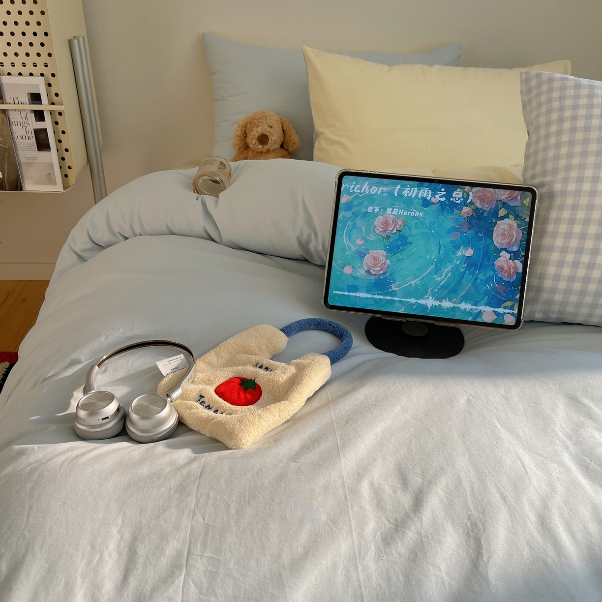 91家纺网 家纺一手货源 找家纺 三朵家纺 2026新款ins风全棉纯色双拼水洗棉四件套极简风系列 浅蓝芝士