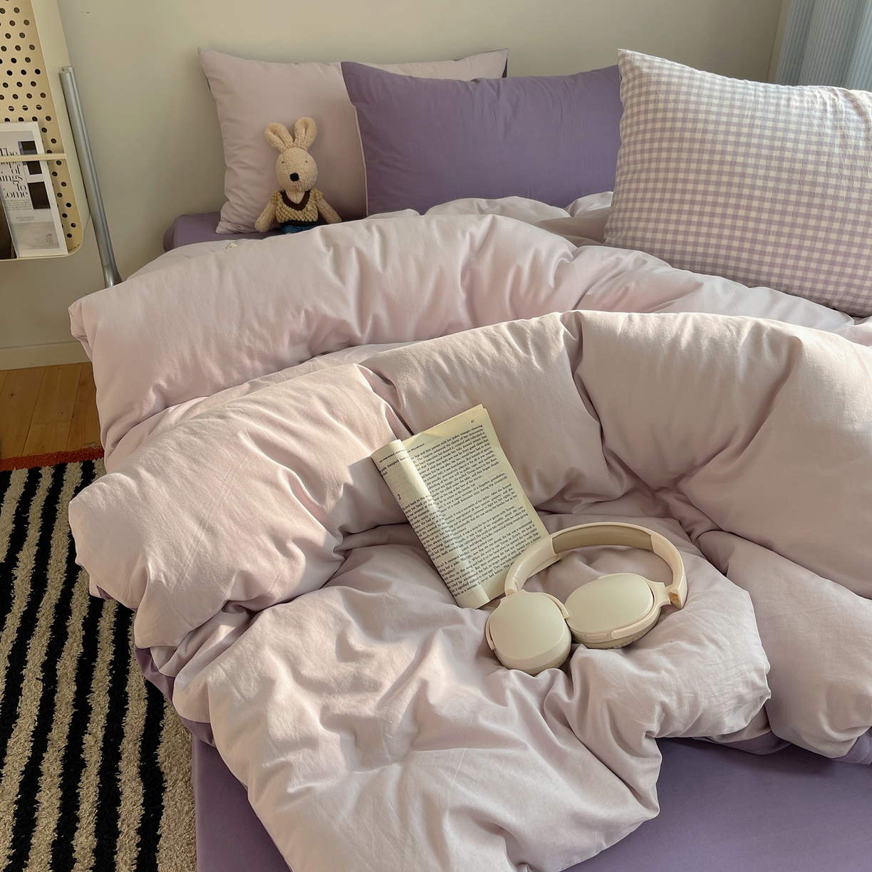 91家纺网 家纺一手货源 找家纺 三朵家纺 2026新款ins风全棉纯色双拼水洗棉四件套极简风系列 香芋奶昔