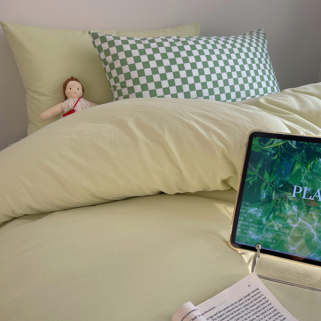 91家纺网 家纺一手货源 找家纺 三朵家纺 2026新款ins风全棉纯色双拼水洗棉四件套极简风系列 流光奶绿