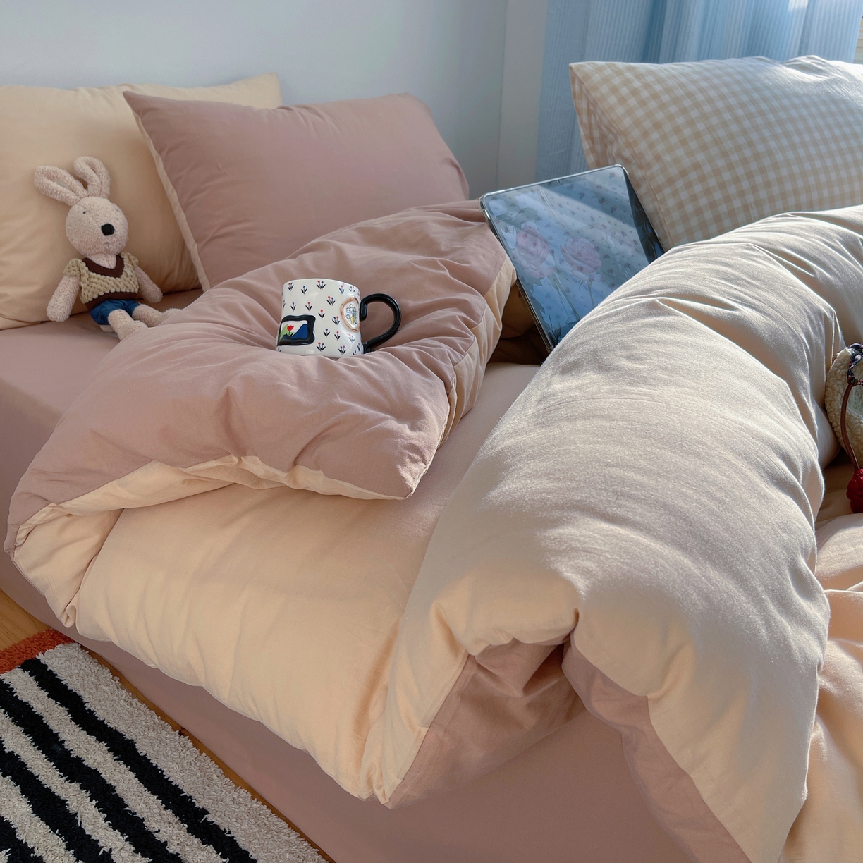 91家纺网 家纺一手货源 找家纺 三朵家纺 2026新款ins风全棉纯色双拼水洗棉四件套极简风系列 云纱可可