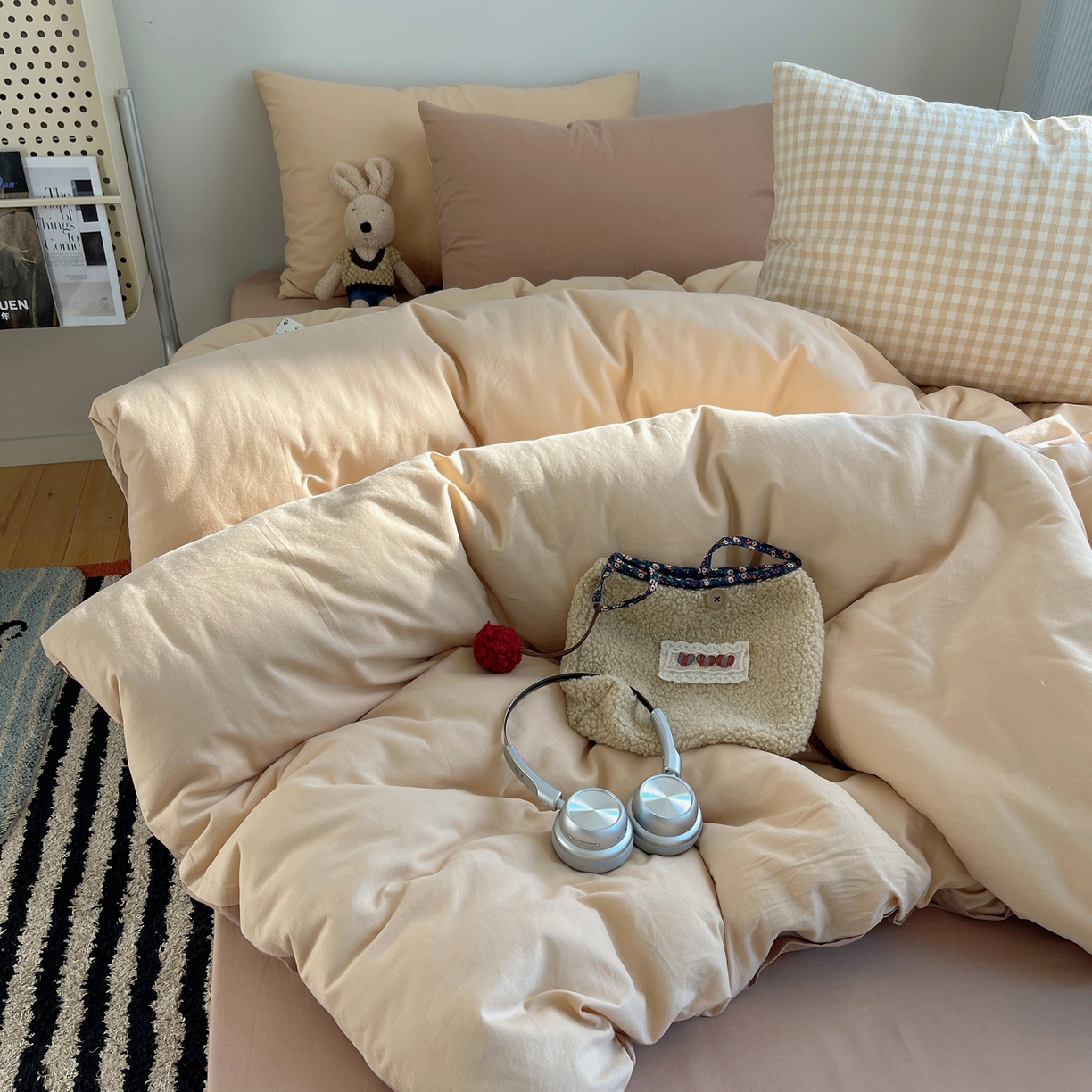 91家纺网 家纺一手货源 找家纺 三朵家纺 2026新款ins风全棉纯色双拼水洗棉四件套极简风系列 云纱可可