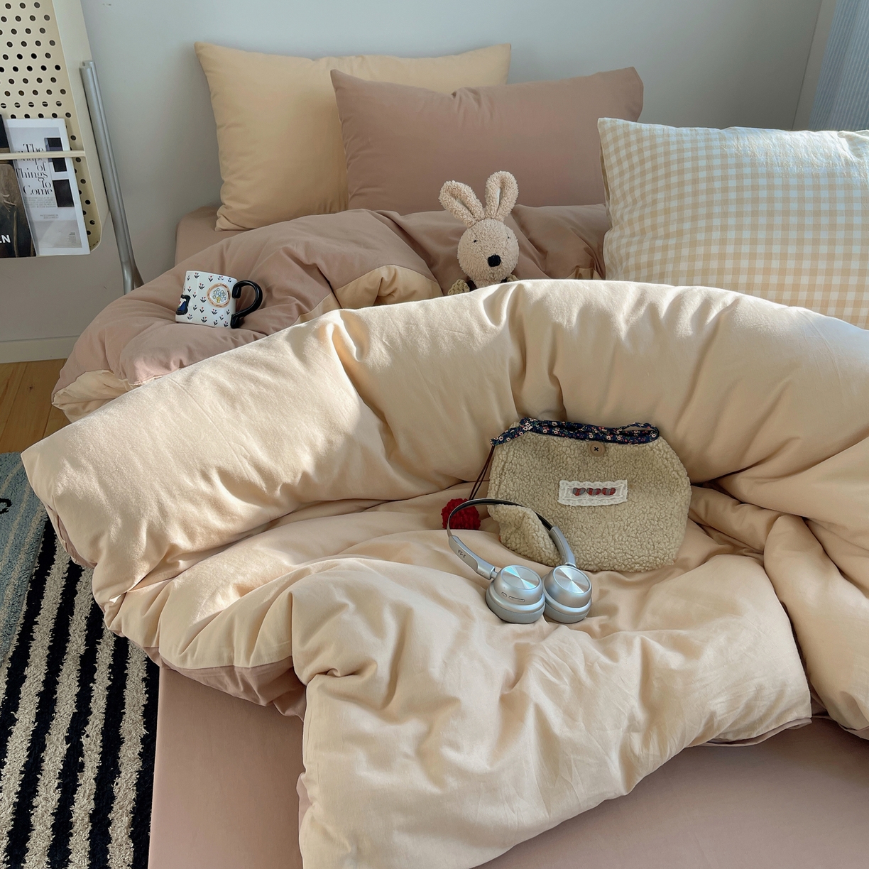 91家纺网 家纺一手货源 找家纺 三朵家纺 2026新款ins风全棉纯色双拼水洗棉四件套极简风系列 云纱可可