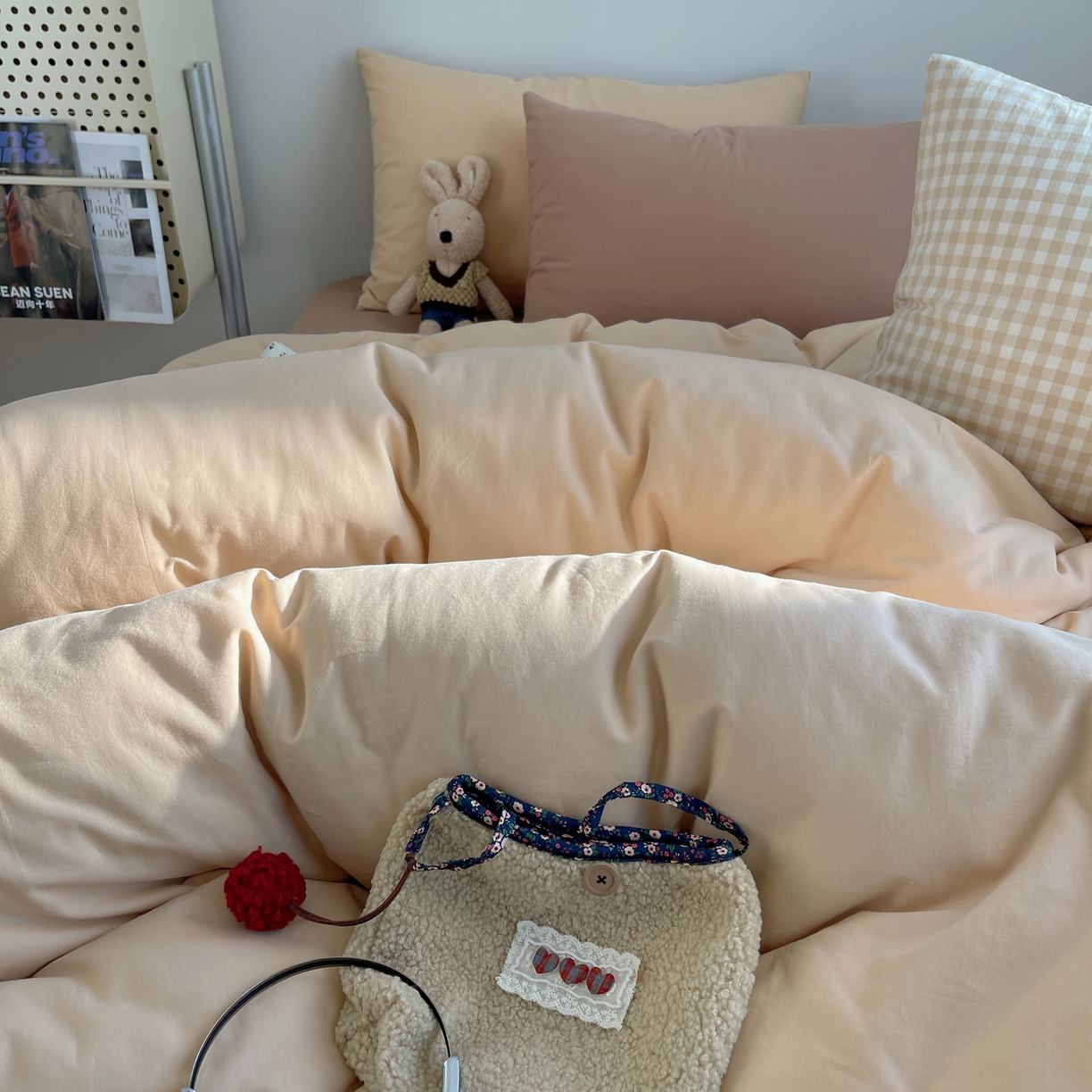 91家纺网 家纺一手货源 找家纺 三朵家纺 2026新款ins风全棉纯色双拼水洗棉四件套极简风系列 云纱可可