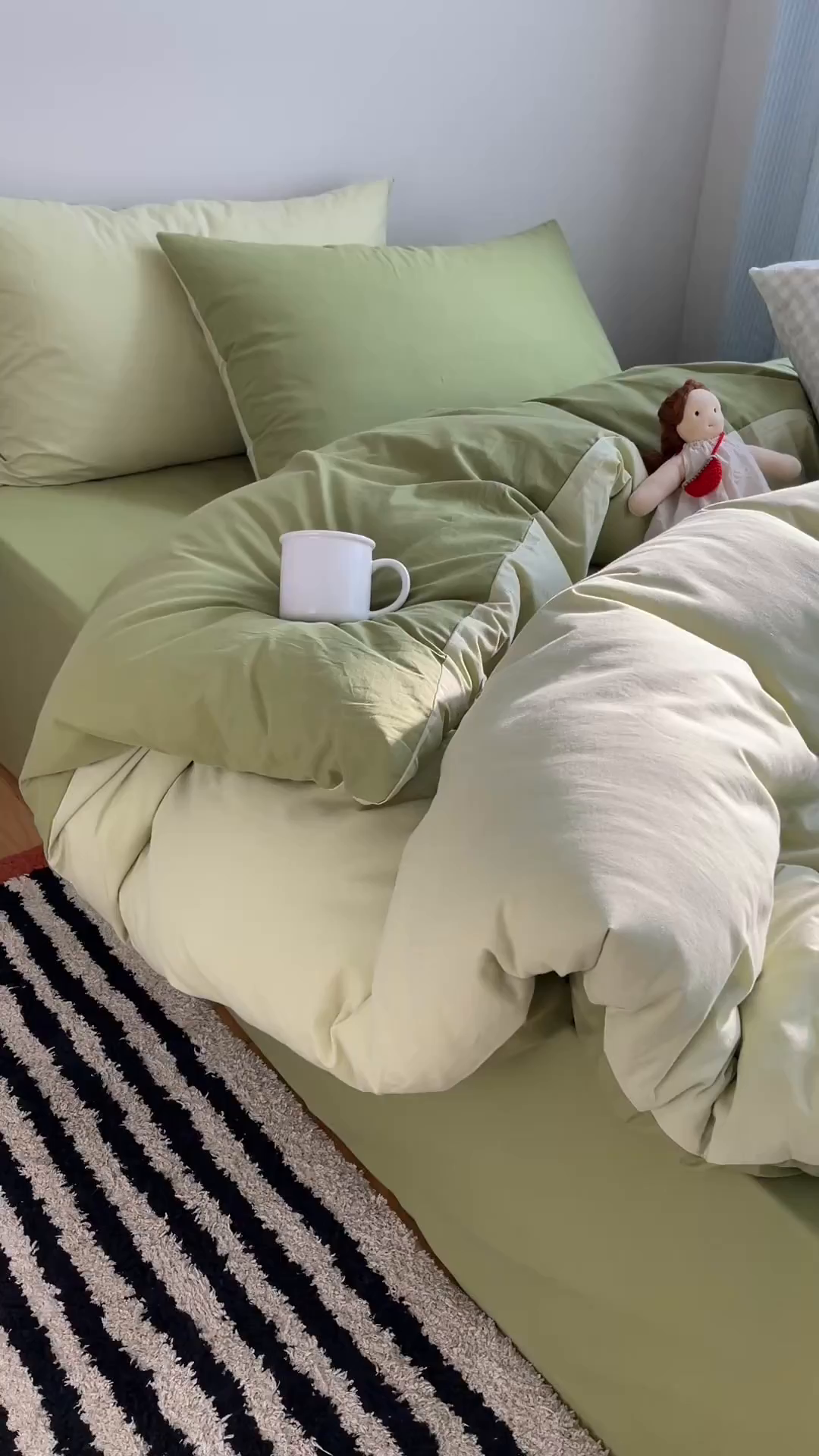 91家纺网 家纺一手货源 找家纺 三朵家纺 2026新款ins风全棉纯色双拼水洗棉四件套极简风系列 抹茶奶黄