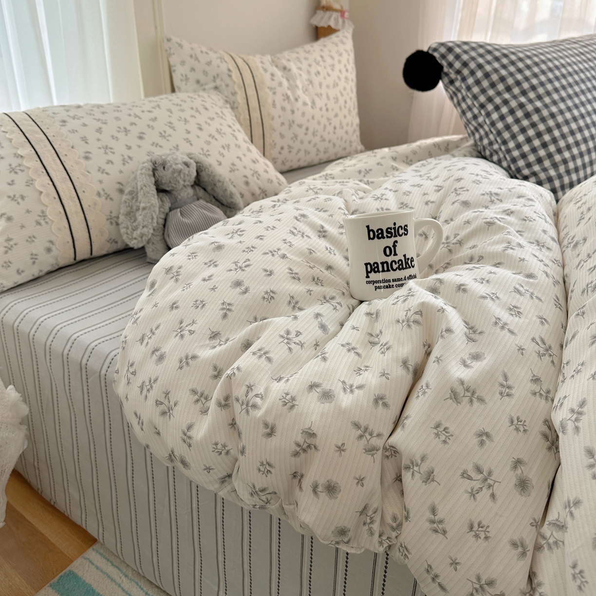 91家纺网 家纺一手货源 找家纺 （总）三朵家纺 2026新款ins风全棉少女系花边印花系列四件套