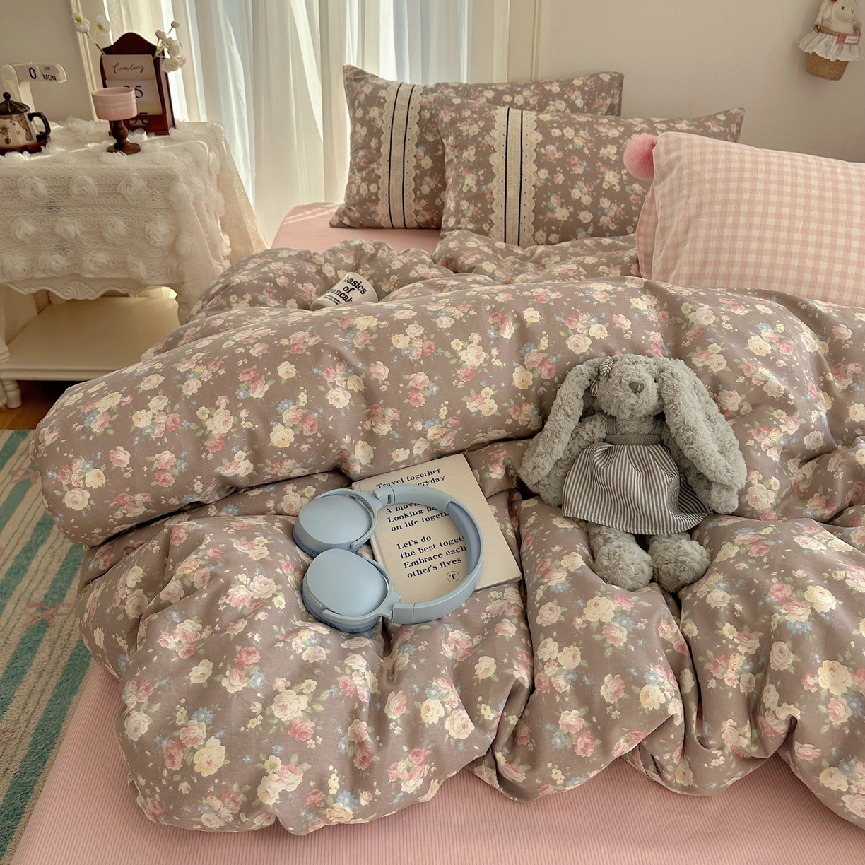 91家纺网 家纺一手货源 找家纺 （总）三朵家纺 2026新款ins风全棉少女系花边印花系列四件套