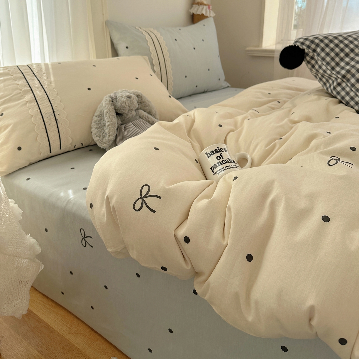 91家纺网 家纺一手货源 找家纺 三朵家纺 2026新款ins风全棉少女系花边印花系列四件套 梦回甜心-黄