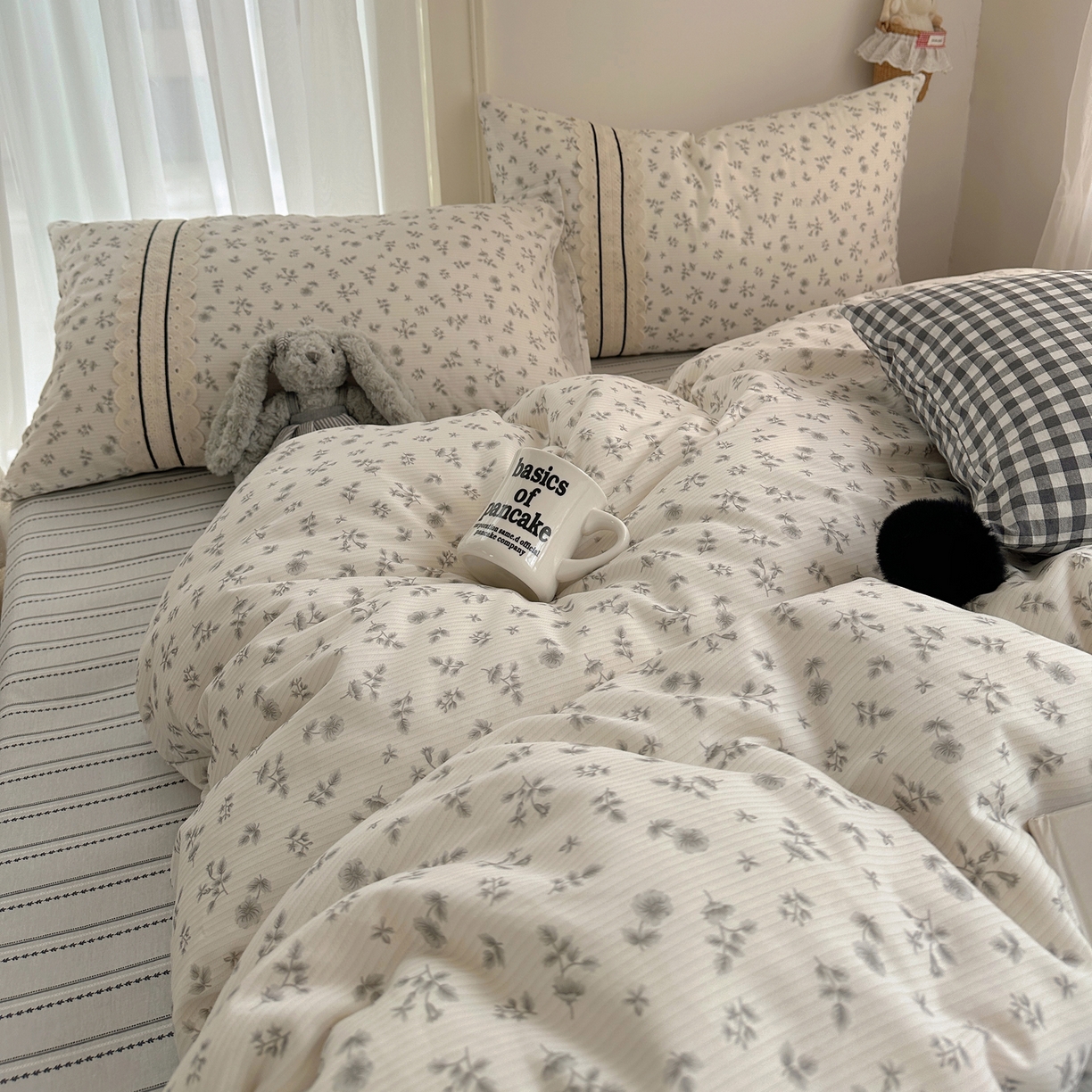 91家纺网 家纺一手货源 找家纺 （总）三朵家纺 2026新款ins风全棉少女系花边印花系列四件套