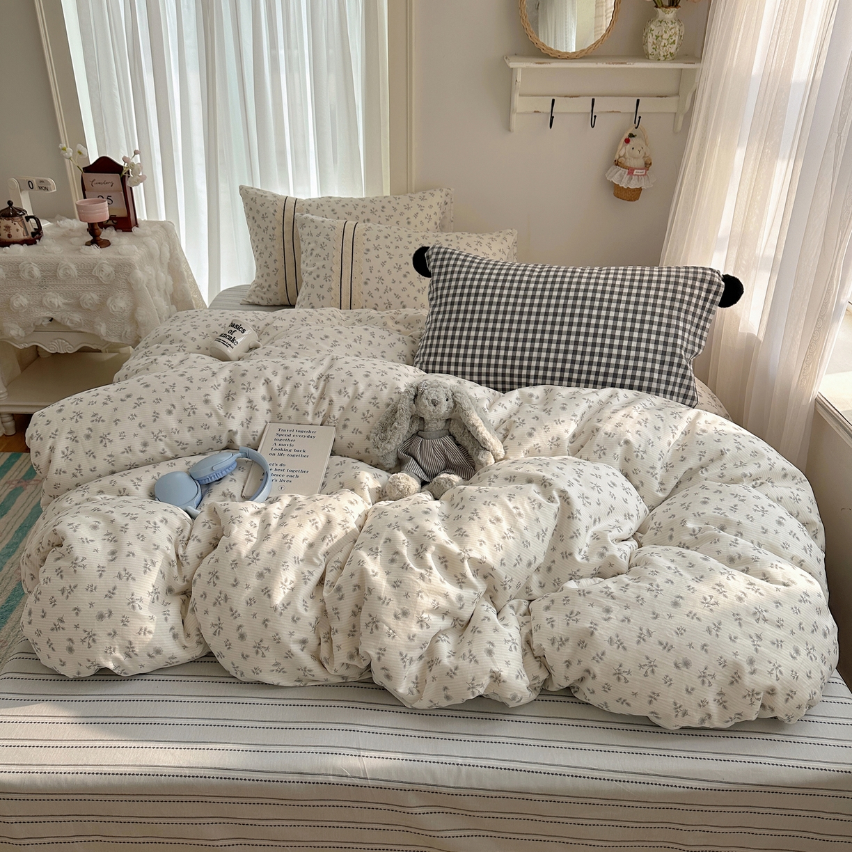 91家纺网 家纺一手货源 找家纺 （总）三朵家纺 2026新款ins风全棉少女系花边印花系列四件套