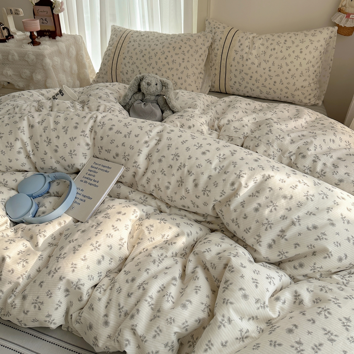 91家纺网 家纺一手货源 找家纺 （总）三朵家纺 2026新款ins风全棉少女系花边印花系列四件套