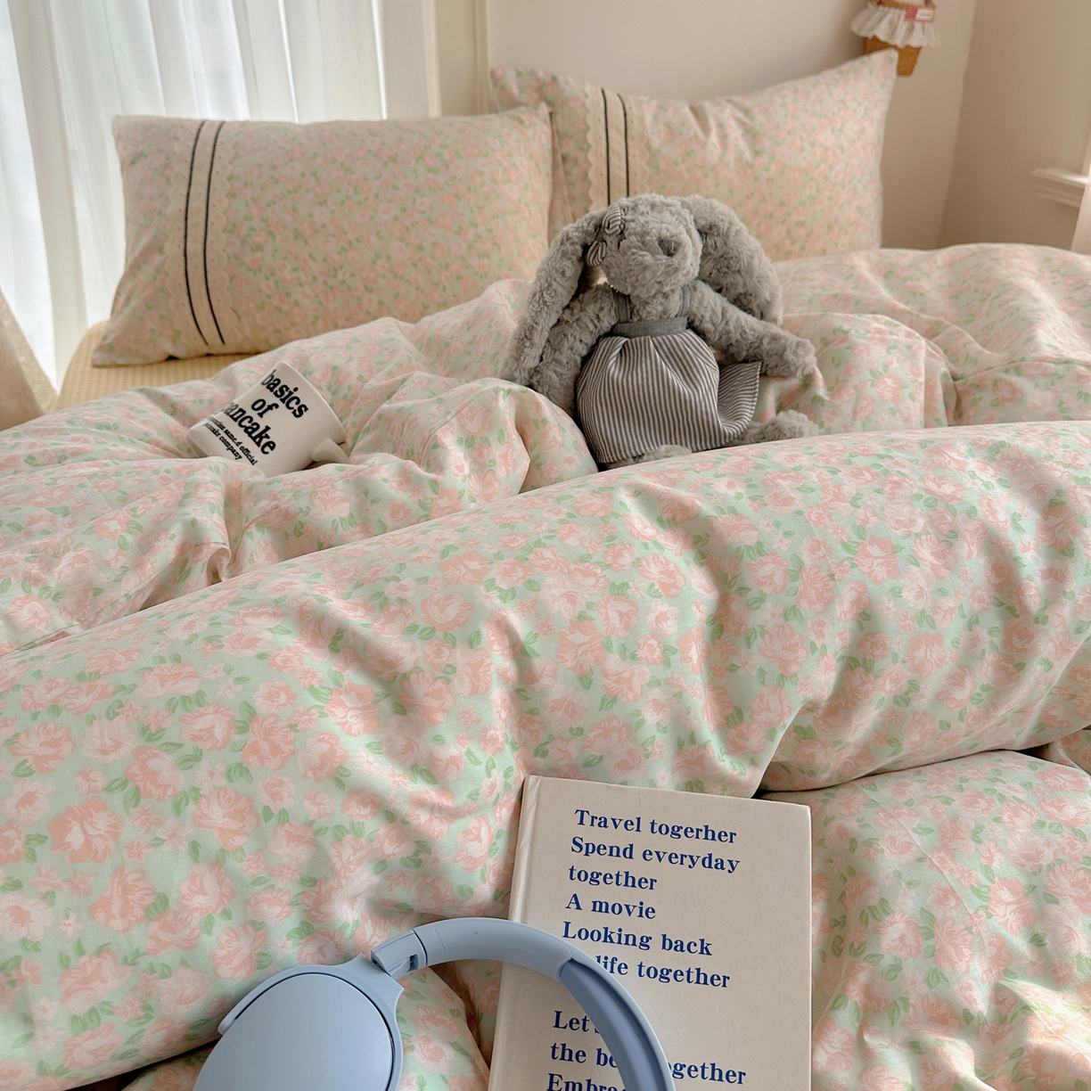 91家纺网 家纺一手货源 找家纺 三朵家纺 2026新款ins风全棉少女系花边印花系列四件套 浅浅花眠