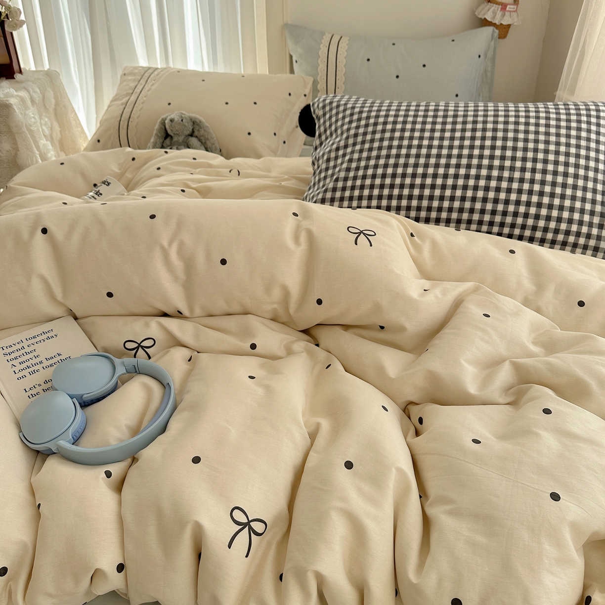 91家纺网 家纺一手货源 找家纺 三朵家纺 2026新款ins风全棉少女系花边印花系列四件套 梦回甜心-黄