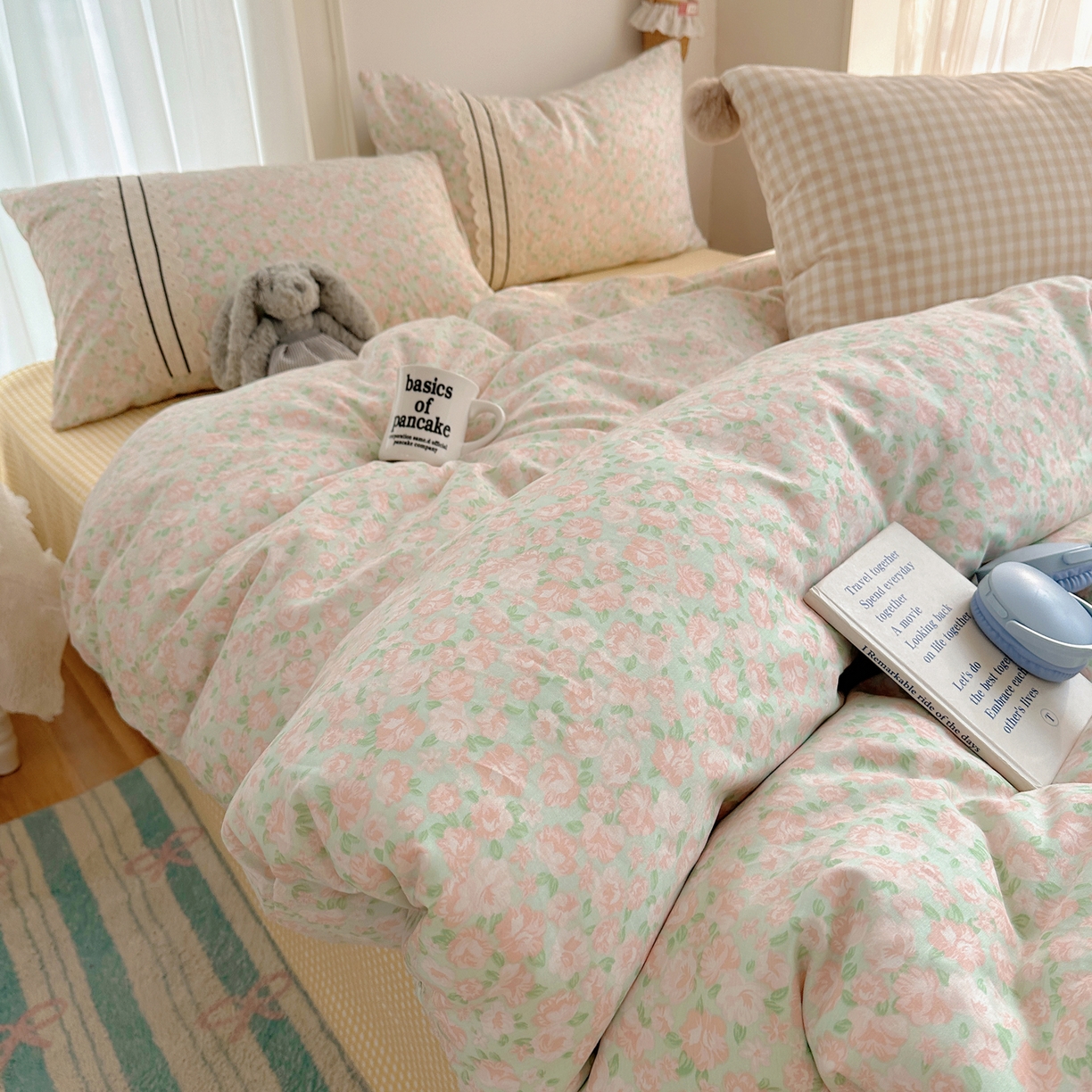 91家纺网 家纺一手货源 找家纺 三朵家纺 2026新款ins风全棉少女系花边印花系列四件套 浅浅花眠