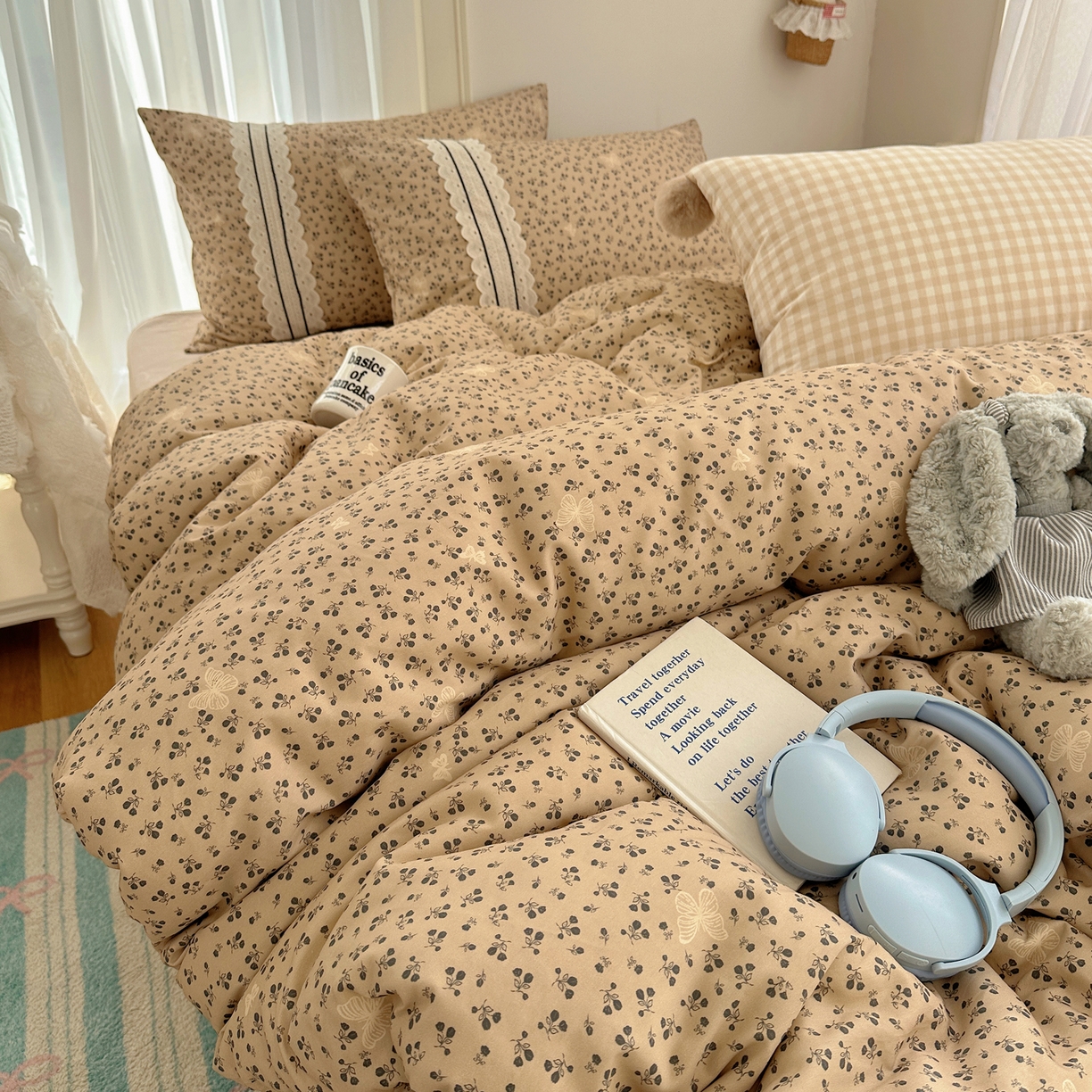 91家纺网 家纺一手货源 找家纺 三朵家纺 2026新款ins风全棉少女系花边印花系列四件套 洛川花海