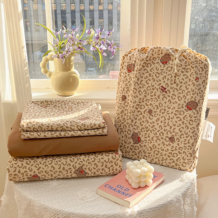 91家纺网 家纺一手货源 找家纺 （总）一比一家纺 2026新款古法水洗仿棉云感纱A类四件套