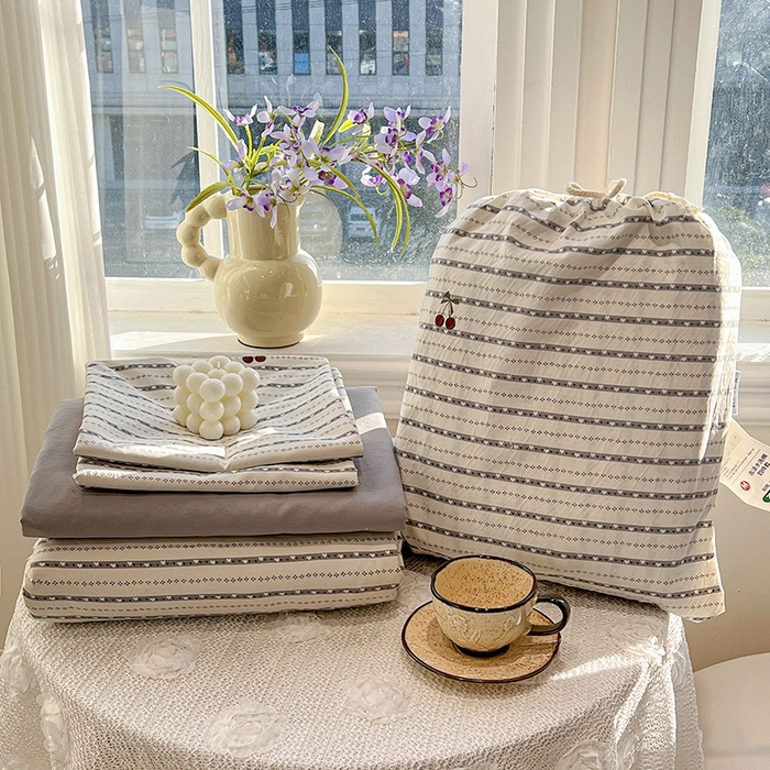 91家纺网 家纺一手货源 找家纺 （总）一比一家纺 2026新款古法水洗仿棉云感纱A类四件套