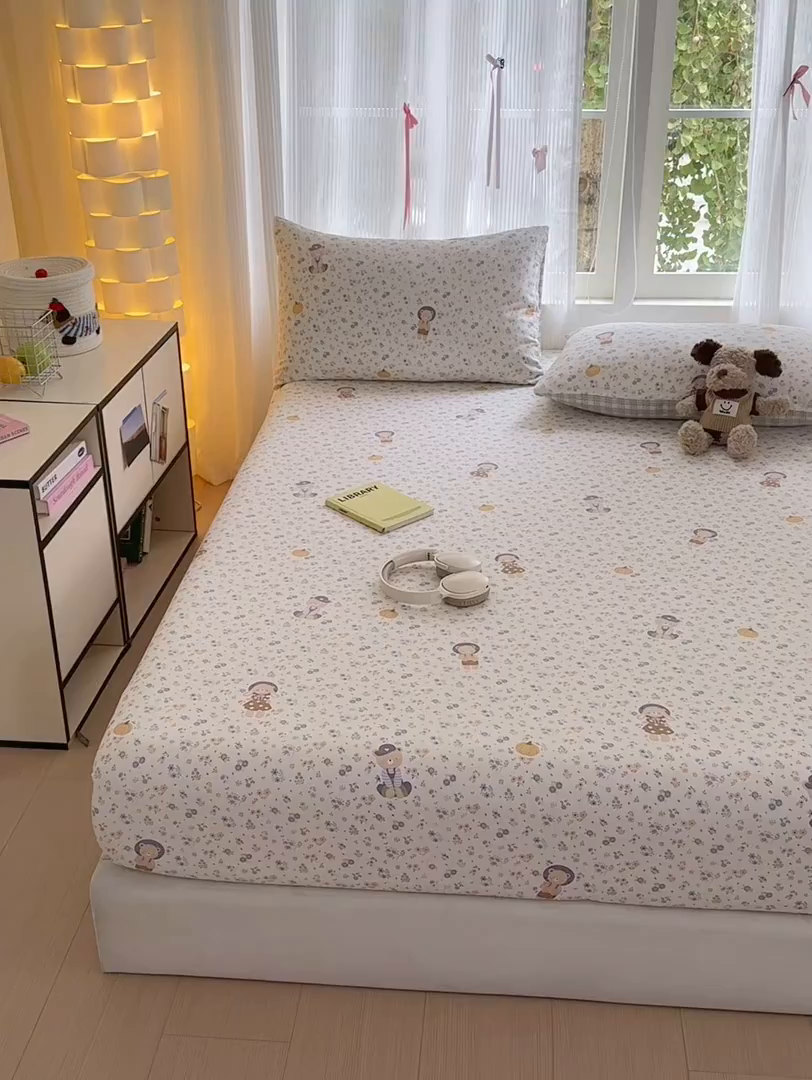 91家纺网 家纺一手货源 找家纺 清雅福 2025新款全棉柔软印花系列单床笠 碎花兔熊