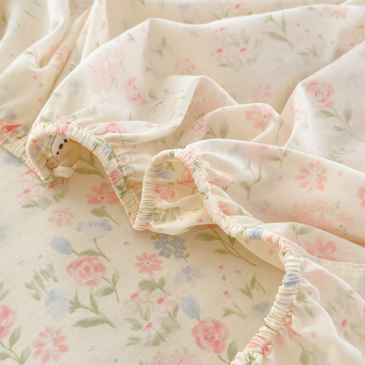 91家纺网 家纺一手货源 找家纺 清雅福 2025新款全棉柔软印花系列单床笠 甜莓手记-米