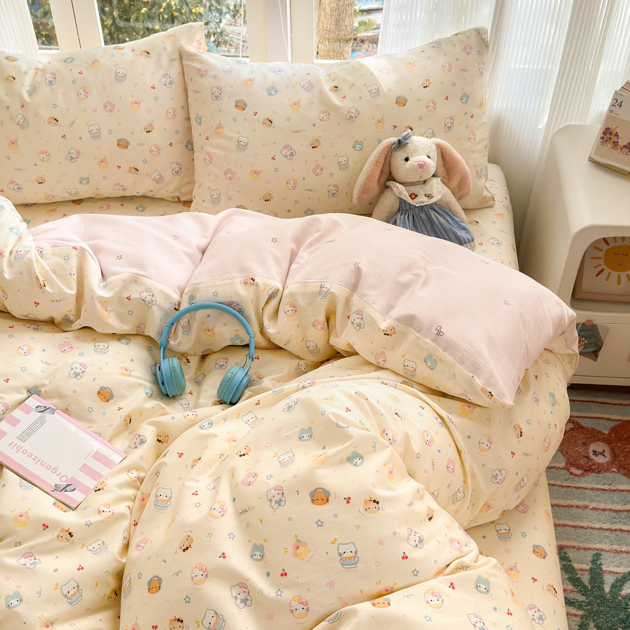 91家纺网 家纺一手货源 找家纺 清雅福 2025新款全棉柔软印花系列四件套 蜜罐猫猫