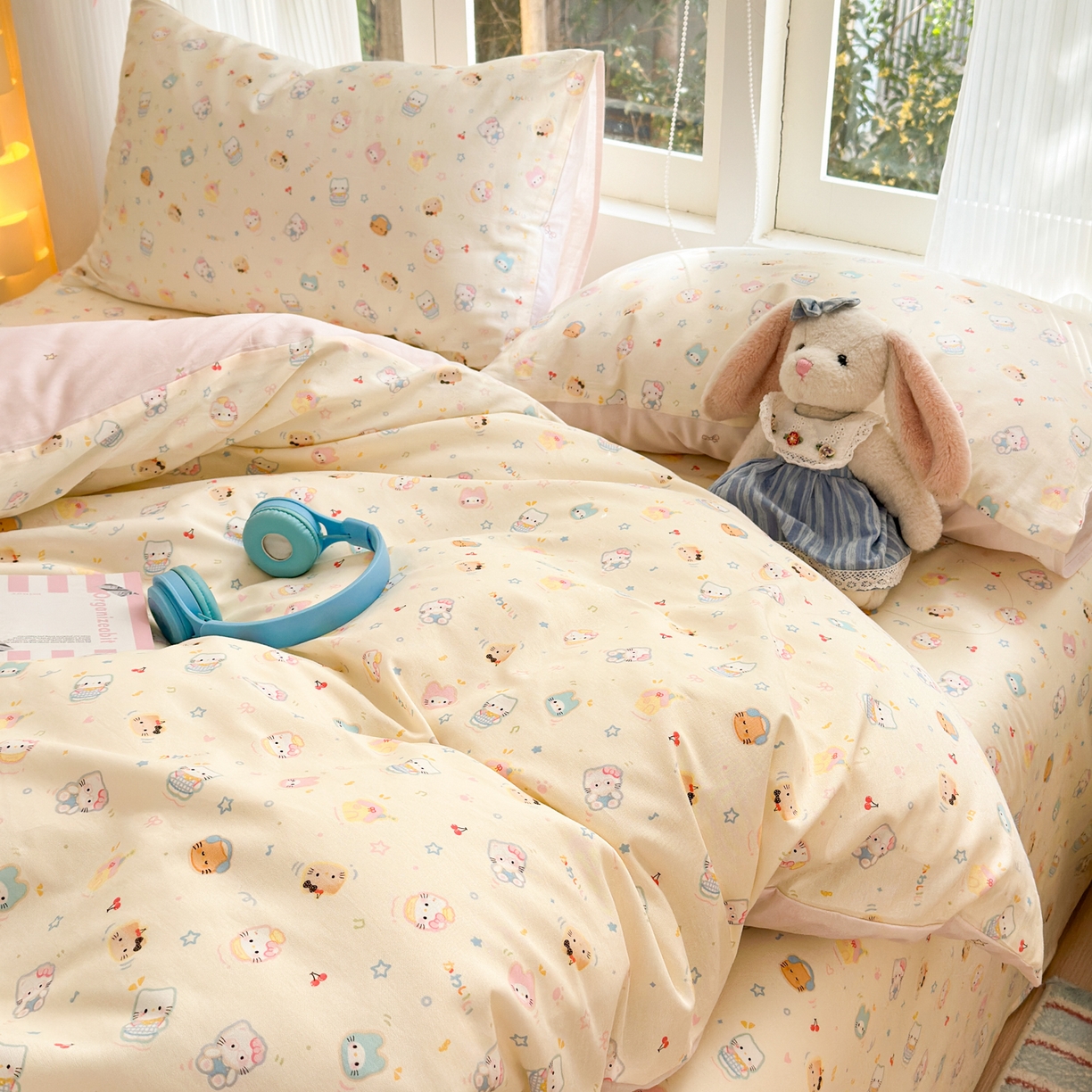 91家纺网 家纺一手货源 找家纺 清雅福 2025新款全棉柔软印花系列四件套 蜜罐猫猫