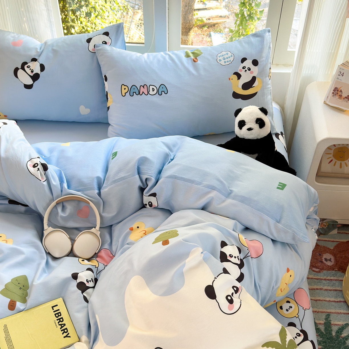 91家纺网 家纺一手货源 找家纺 清雅福 2025新款全棉柔软印花系列四件套 熊猫鸭鸭乐-兰