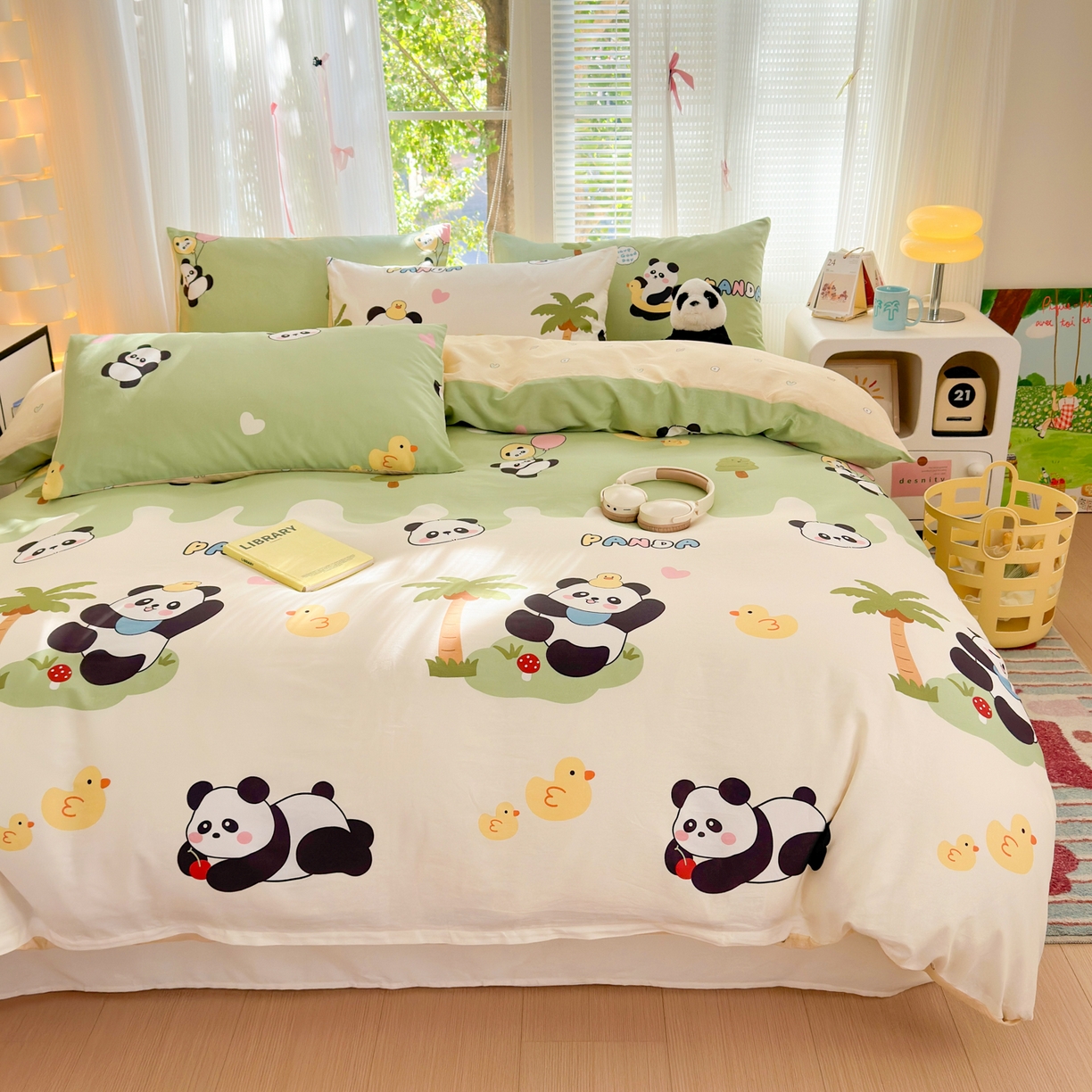 91家纺网 家纺一手货源 找家纺 清雅福 2025新款全棉柔软印花系列四件套 熊猫鸭鸭乐-绿