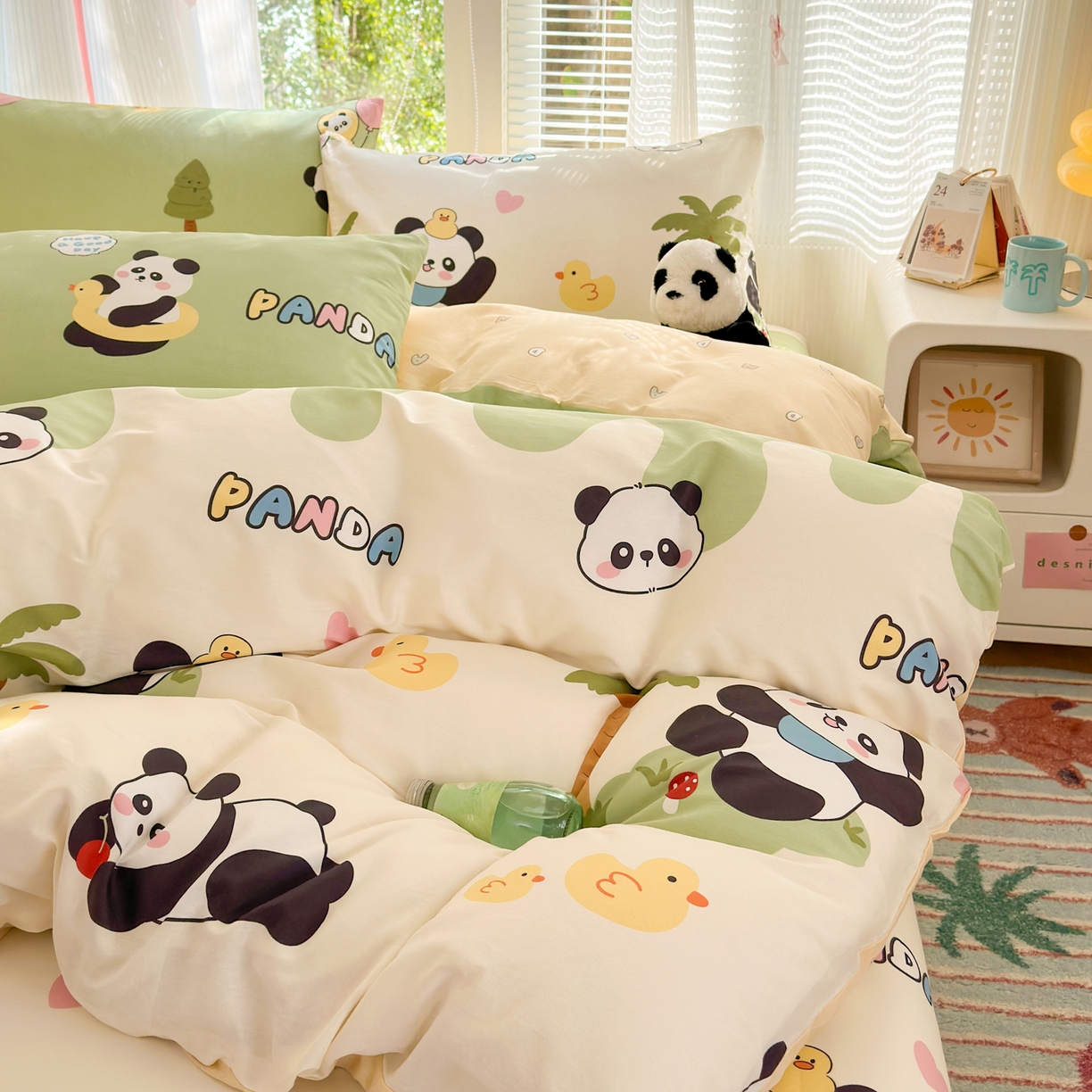 91家纺网 家纺一手货源 找家纺 清雅福 2025新款全棉柔软印花系列四件套 熊猫鸭鸭乐-绿