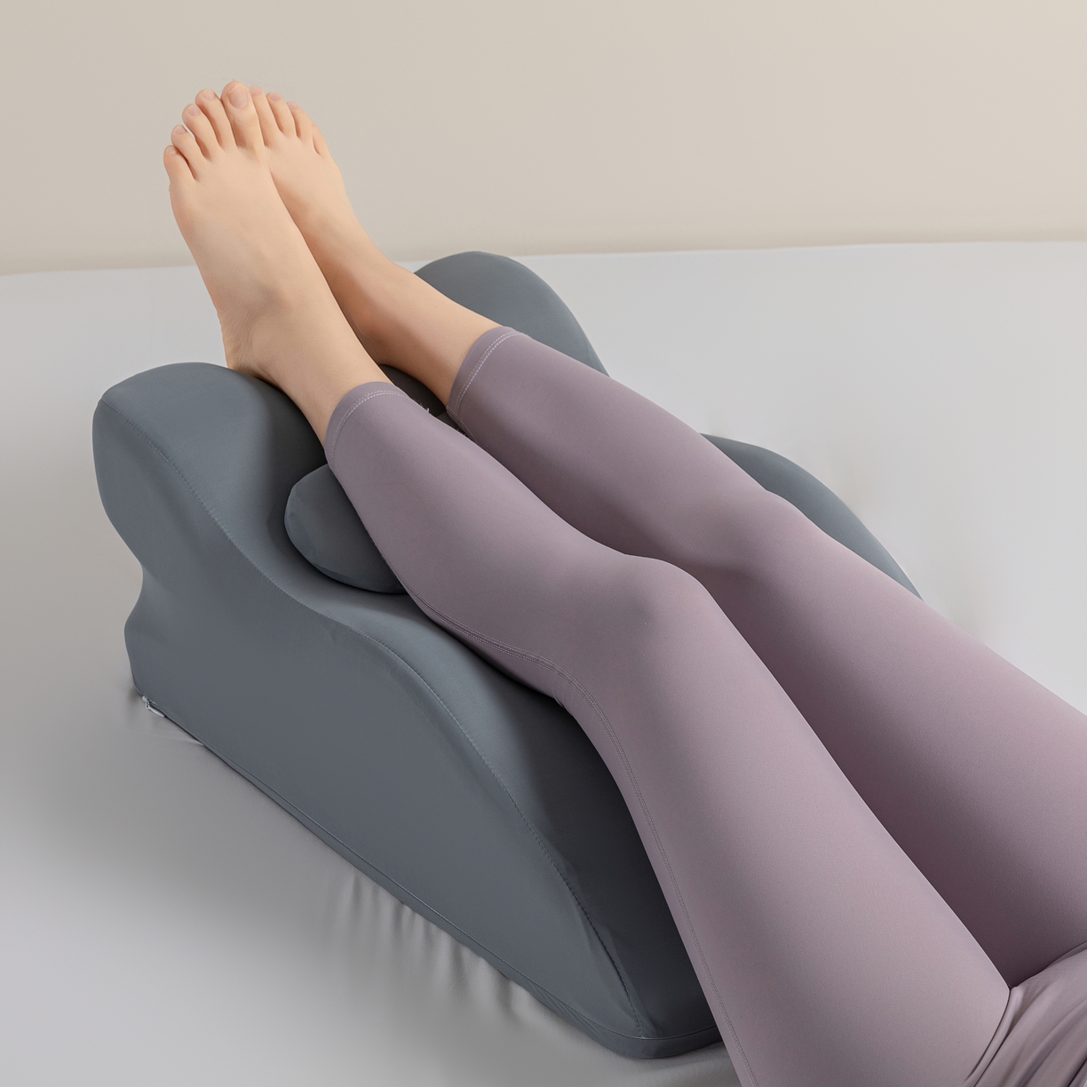 91家纺网 家纺一手货源 找家纺 麦哆乐 2025新款趴趴枕 滑灰色