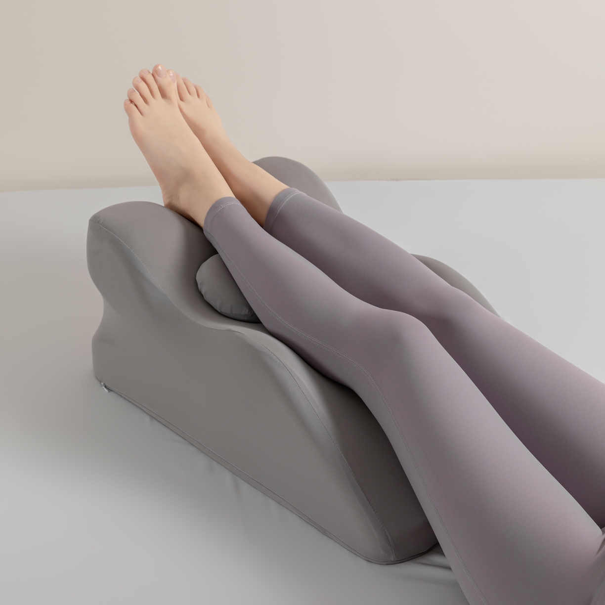 91家纺网 家纺一手货源 找家纺 麦哆乐 2025新款趴趴枕 浅灰色