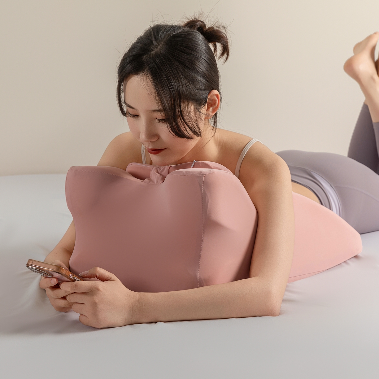 91家纺网 家纺一手货源 找家纺 麦哆乐 2025新款趴趴枕 玉粉色