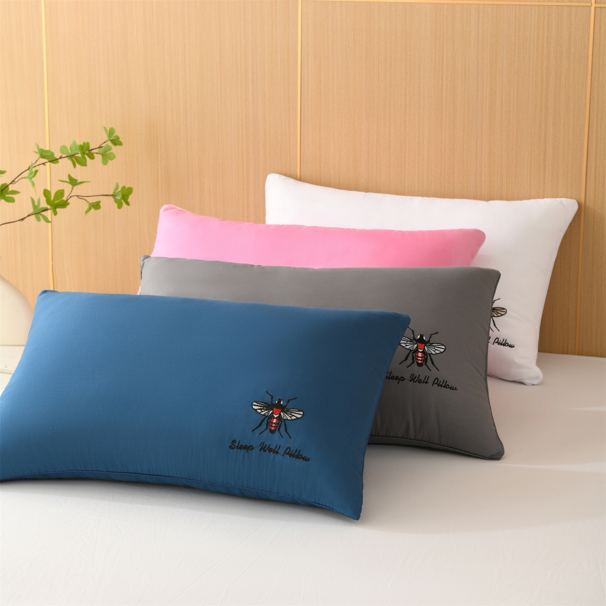 91家纺网 家纺一手货源 找家纺 （总）仁宇枕业 2025新款新品蜜蜂款羽丝绒舒适枕头枕芯