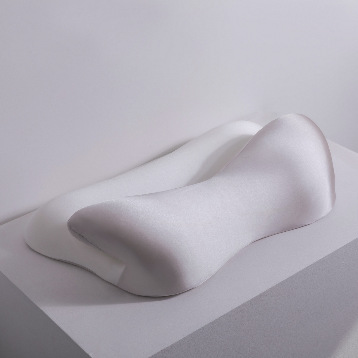 美物匠 2025新款涼感零壓力云翼枕枕頭枕芯 淺灰