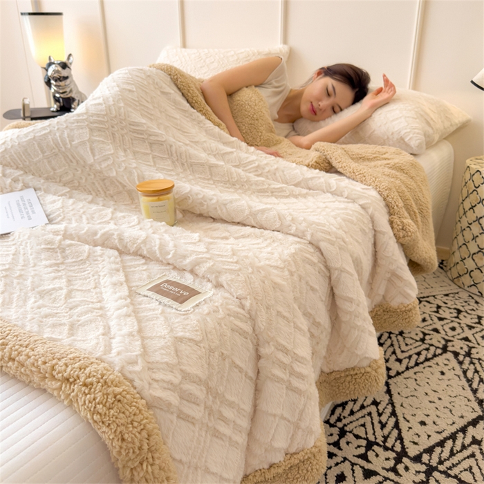 91家纺网 家纺一手货源 找家纺 慕木家纺 2025新款A类高克重加厚兔毛绒双层毛毯斜纹条纹系列(跨境首选提供买家秀) 兔兔绒-斜纹-奶杏咖