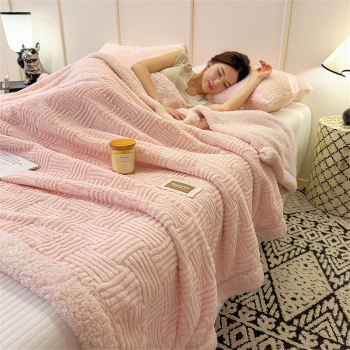 91家纺网 家纺一手货源 找家纺 慕木家纺 2025新款A类高克重加厚兔毛绒双层毛毯斜纹条纹系列(跨境首选提供买家秀) 兔兔绒-条纹-仙女粉