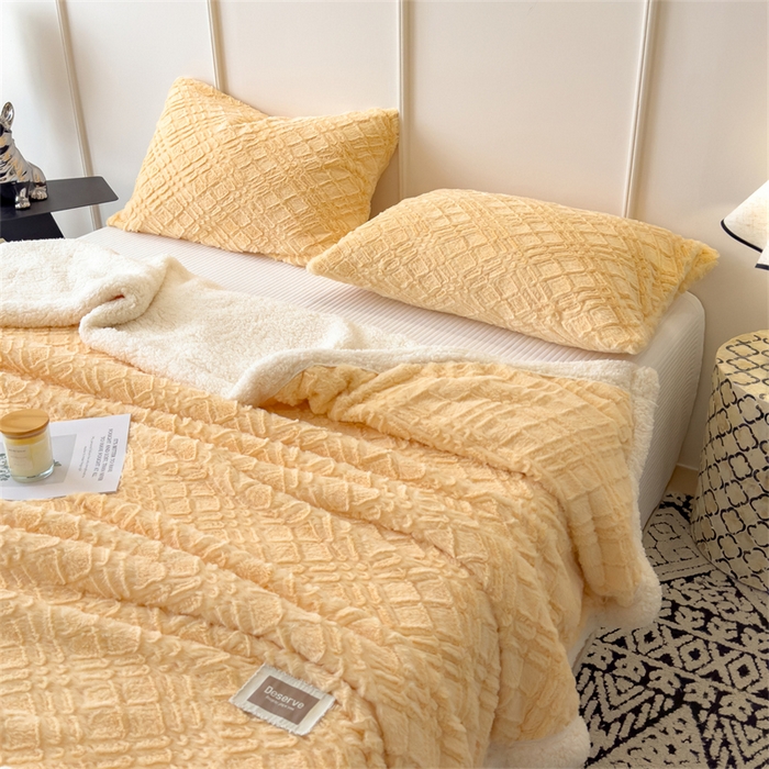 91家纺网 家纺一手货源 找家纺 慕木家纺 2025新款A类高克重加厚兔毛绒双层毛毯斜纹条纹系列(跨境首选提供买家秀) 兔兔绒-斜纹-奶油黄