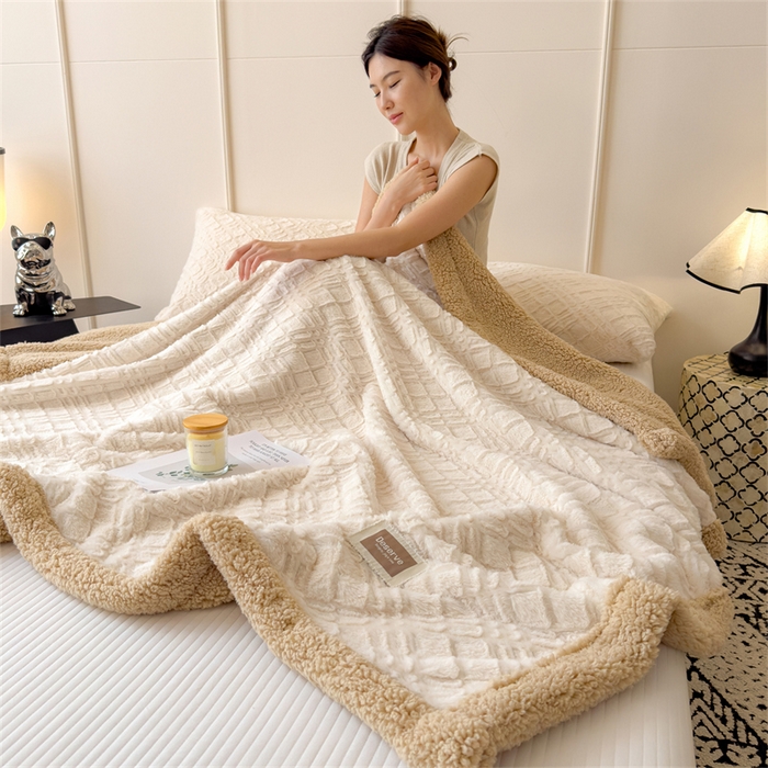 91家纺网 家纺一手货源 找家纺 慕木家纺 2025新款A类高克重加厚兔毛绒双层毛毯斜纹条纹系列(跨境首选提供买家秀) 兔兔绒-斜纹-奶杏咖