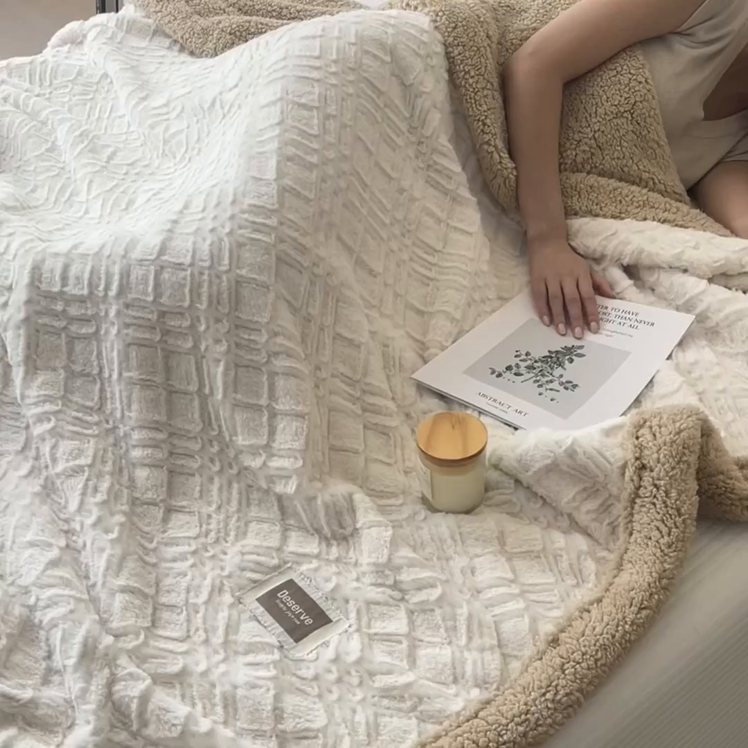 91家纺网 家纺一手货源 找家纺 慕木家纺 2025新款A类高克重加厚兔毛绒双层毛毯斜纹条纹系列(跨境首选提供买家秀) 兔兔绒-斜纹-奶杏咖