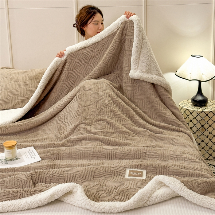 91家纺网 家纺一手货源 找家纺 慕木家纺 2025新款A类高克重加厚兔毛绒双层毛毯斜纹条纹系列(跨境首选提供买家秀) 兔兔绒-条纹-咖啡