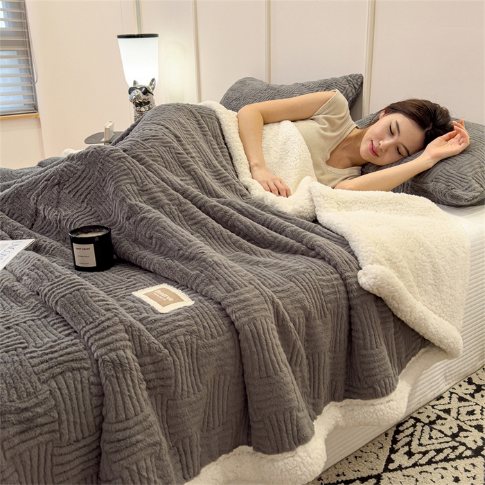 91家纺网 家纺一手货源 找家纺 慕木家纺 2025新款A类高克重加厚兔毛绒双层毛毯斜纹条纹系列(跨境首选提供买家秀) 兔兔绒-条纹-夜空灰