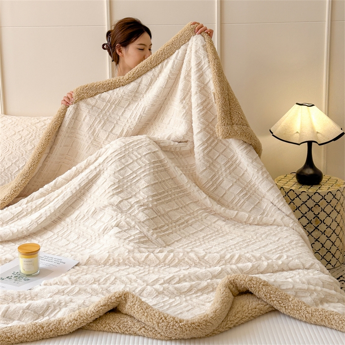 91家纺网 家纺一手货源 找家纺 慕木家纺 2025新款A类高克重加厚兔毛绒双层毛毯斜纹条纹系列(跨境首选提供买家秀) 兔兔绒-斜纹-奶杏咖