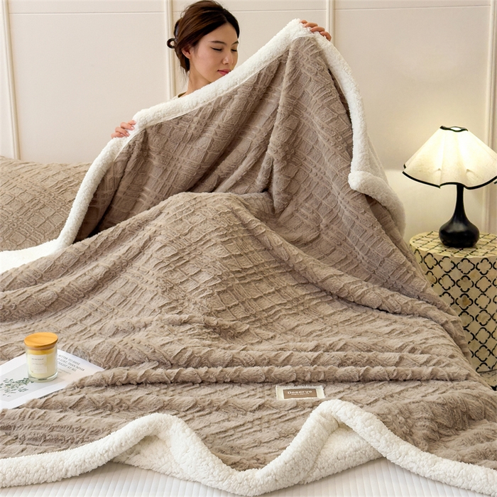 91家纺网 家纺一手货源 找家纺 慕木家纺 2025新款A类高克重加厚兔毛绒双层毛毯斜纹条纹系列(跨境首选提供买家秀) 兔兔绒-斜纹-咖啡